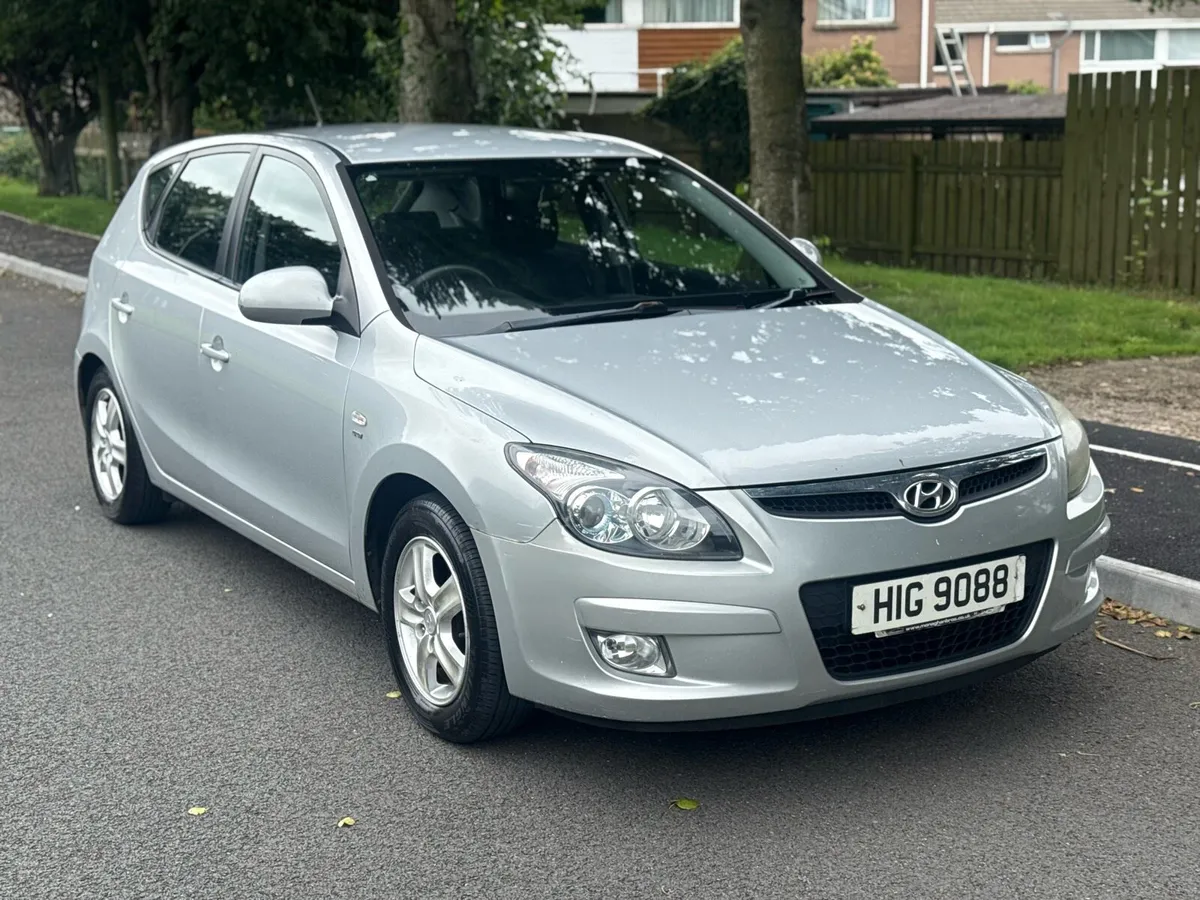 Hyundai i30 automatic - Image 1