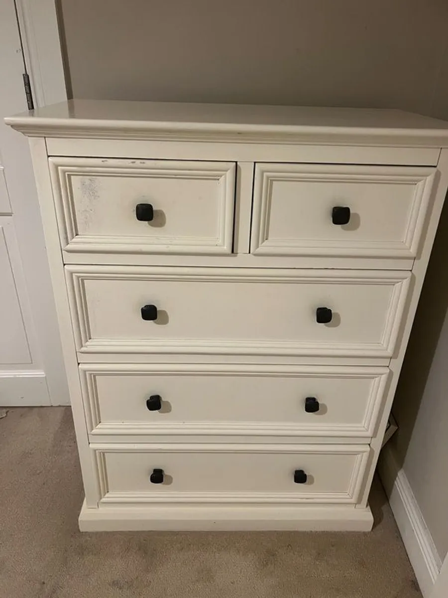 Chest of drawers - Image 1