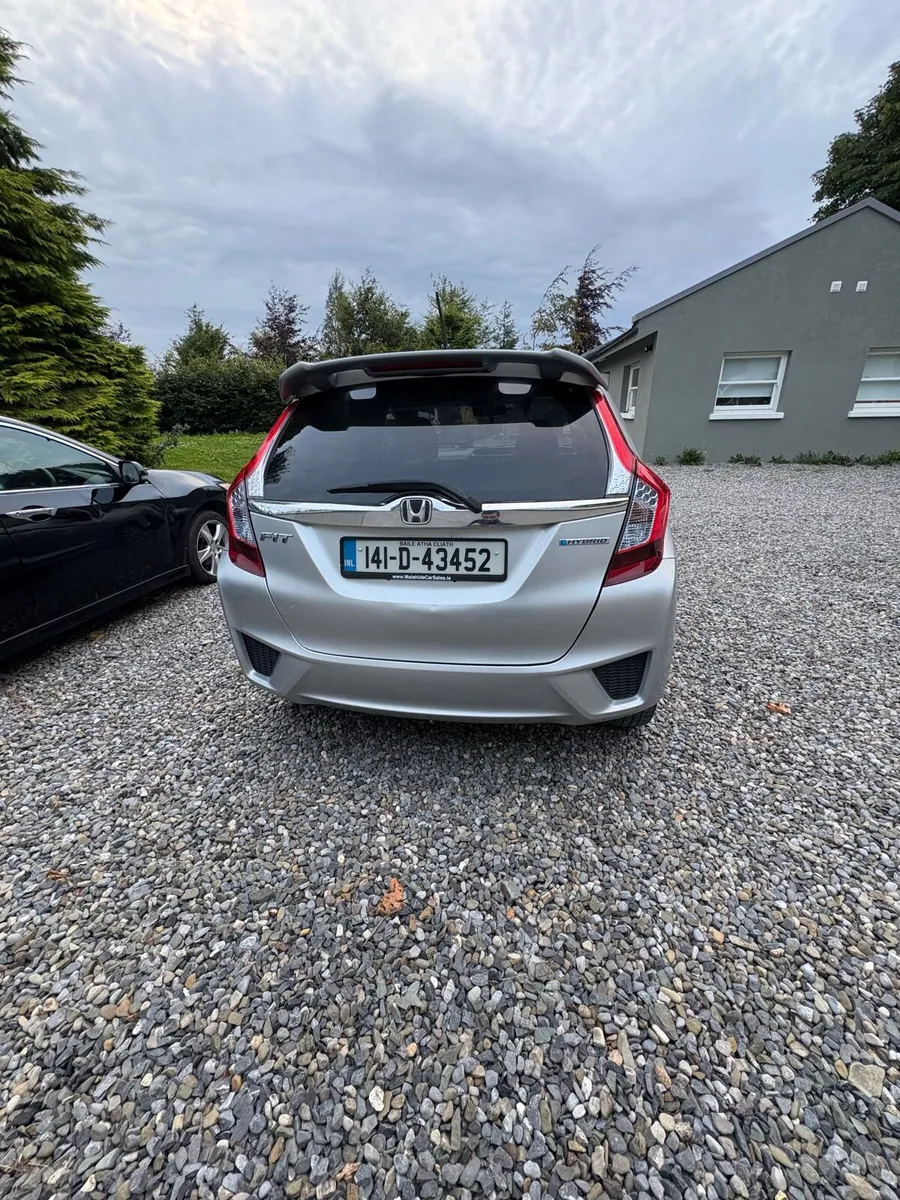Honda fit 2014 hybrid automatic - Image 3