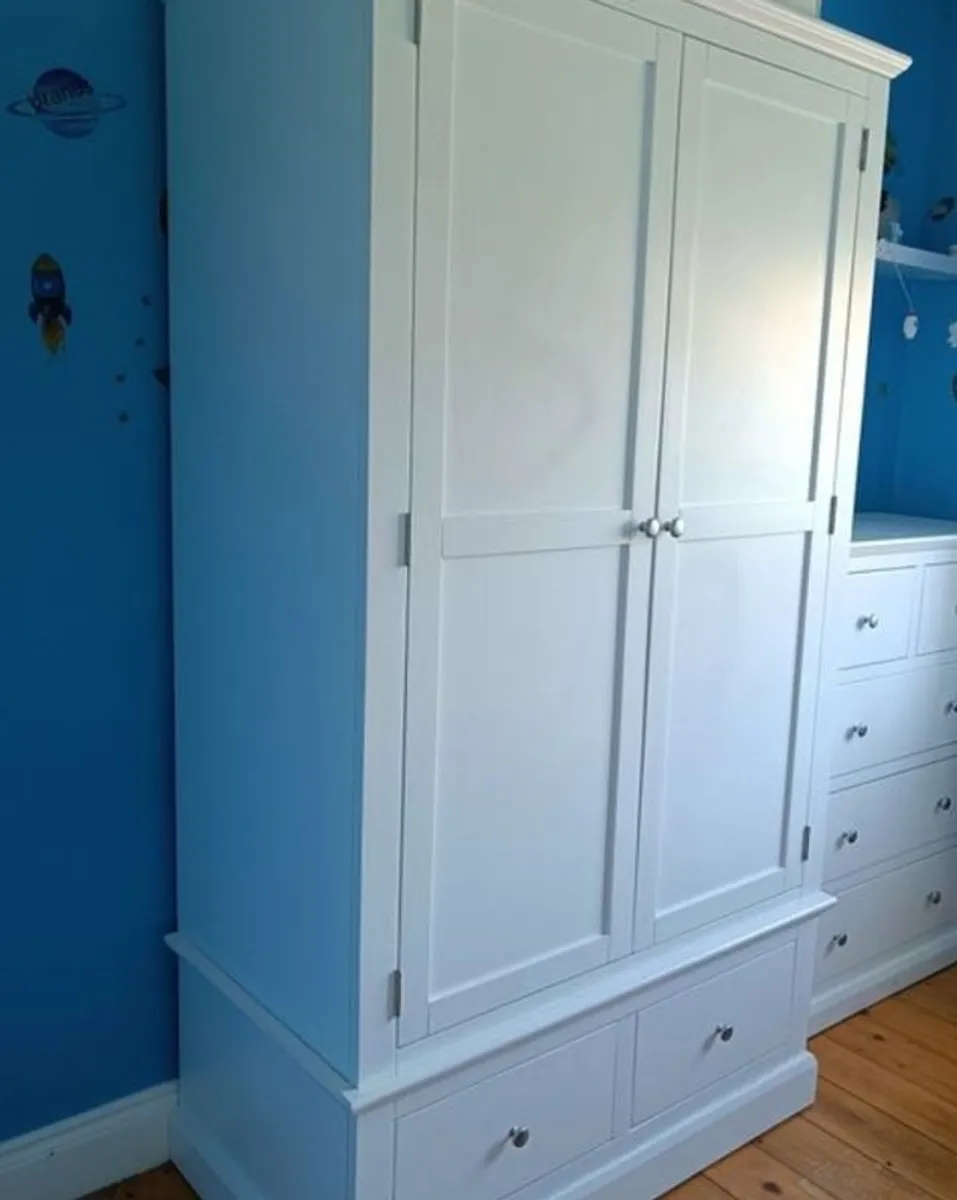 White Wardrobe - Image 3