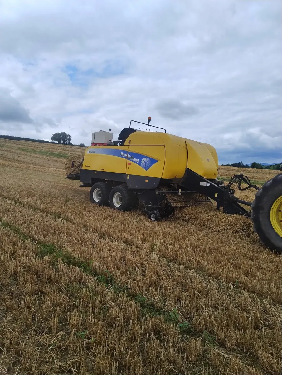 New Holland BB9080 Big Square Baler - Image 1