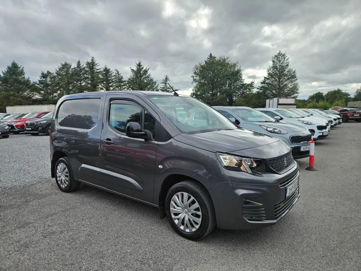 Peugeot Partner Professional Plus 1.5 Blue HDI - Image 4