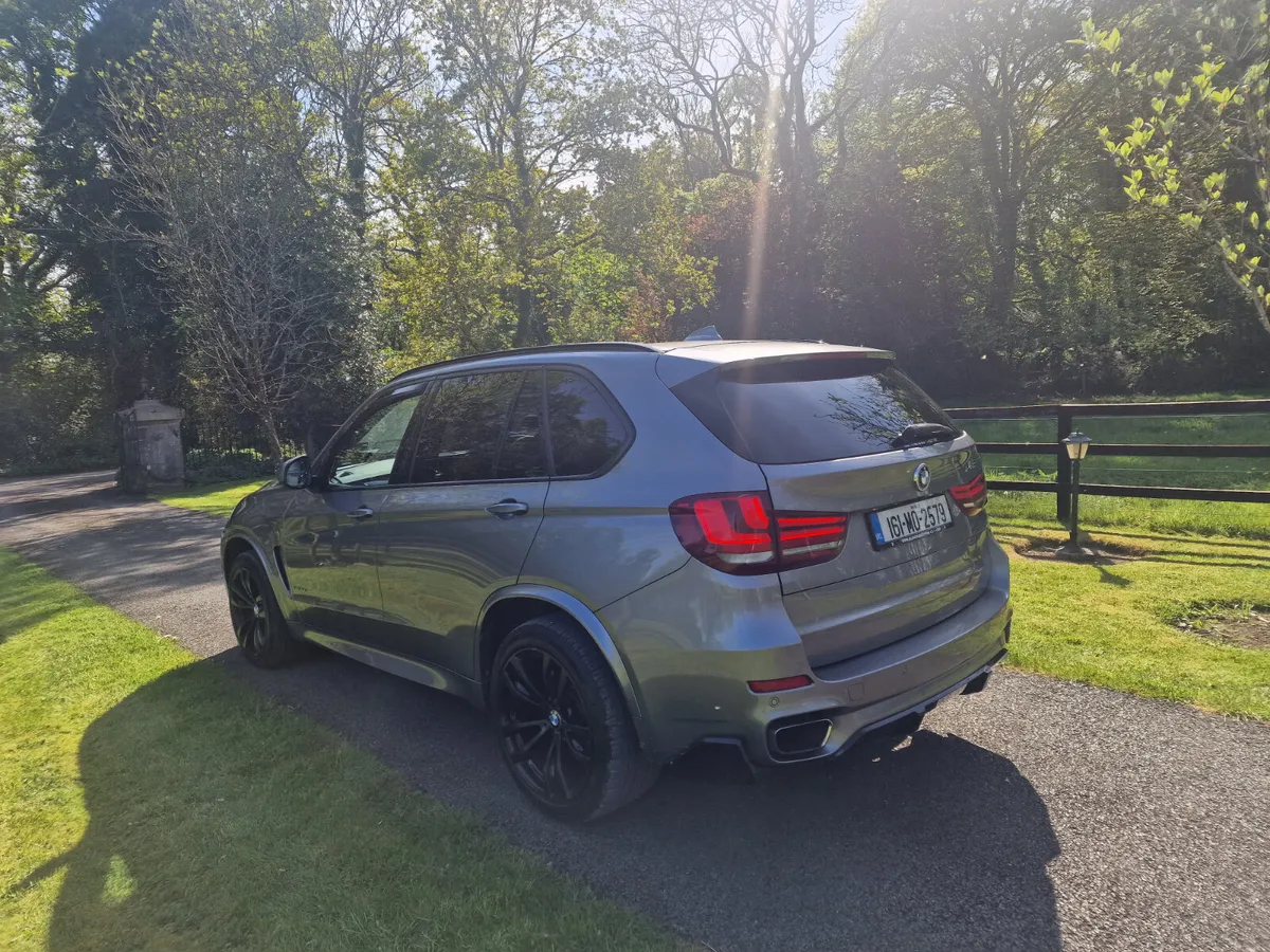 BMW X5 2016 40 d Twin Turbo 313bhp Crew Cab - Image 4