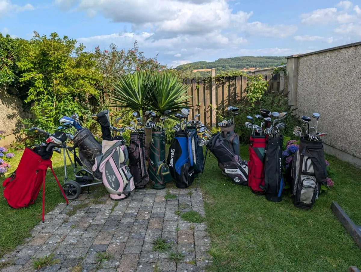 Golf clubs & TaylorMade & oddyssy & Nike putters - Image 1