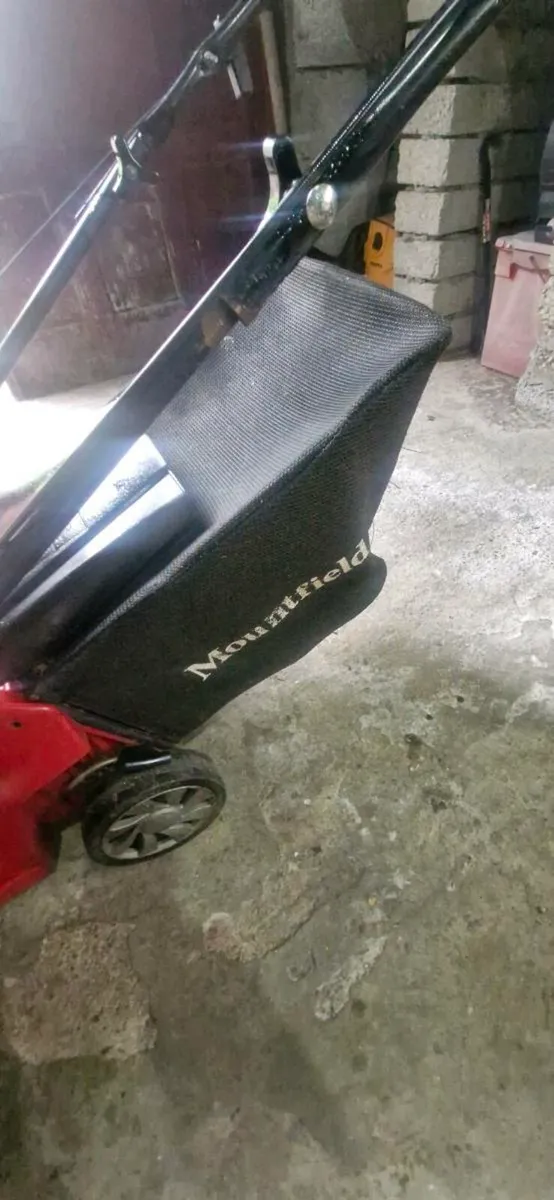 Mountfield lawnmower as new (bargain) - Image 3