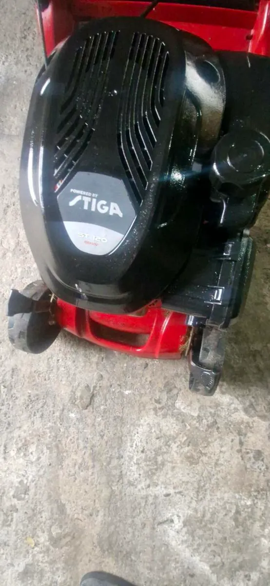Mountfield lawnmower as new (bargain) - Image 4