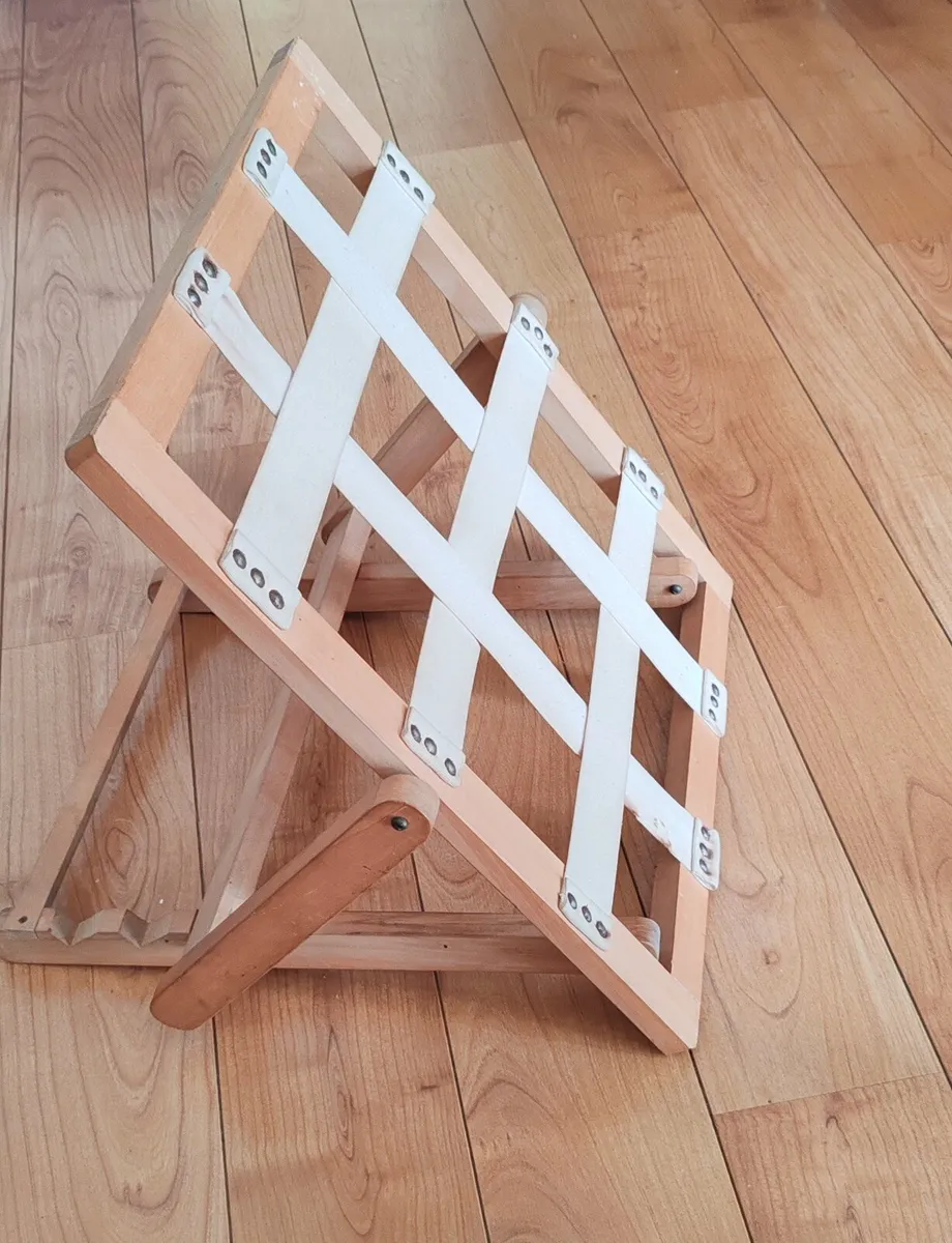 Wooden back rest - Image 1