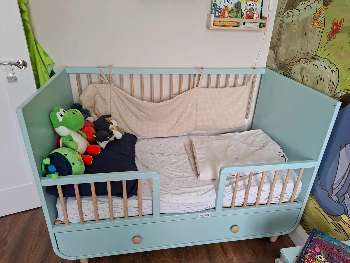 Cot - Image 1