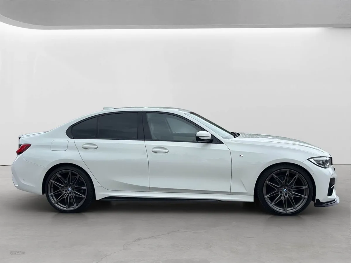 BMW 3 Series Diesel Saloon - Image 4