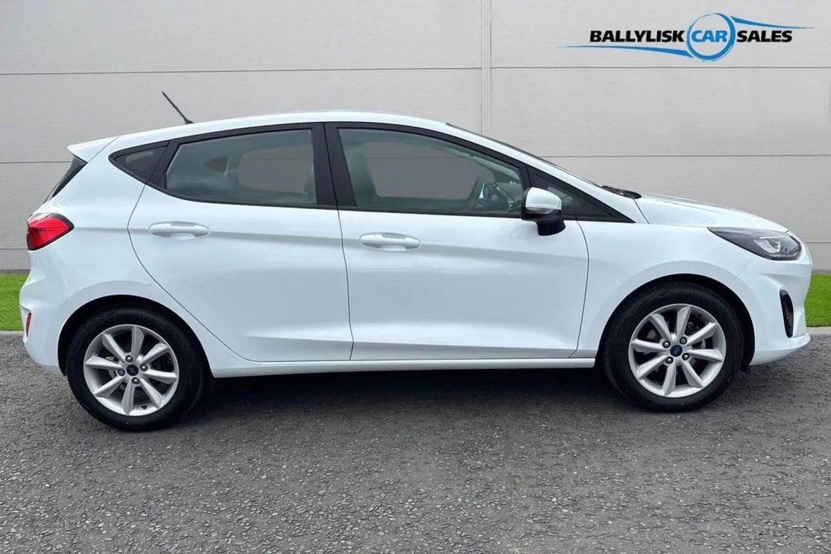 Ford Fiesta 1.0t 100PS Trend in White With 15K - Image 3