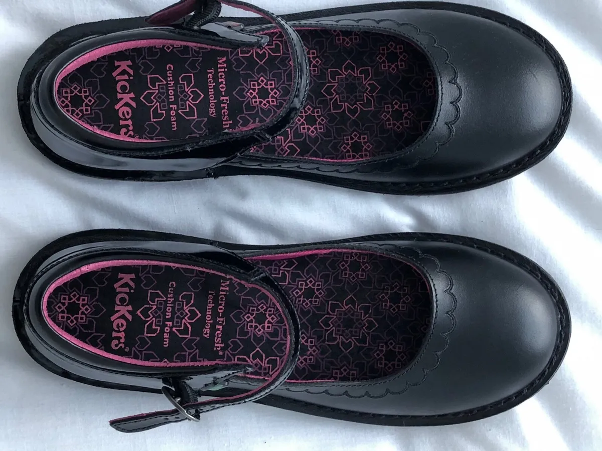 Girls  ‘ KicKers ‘ brand new - Image 1