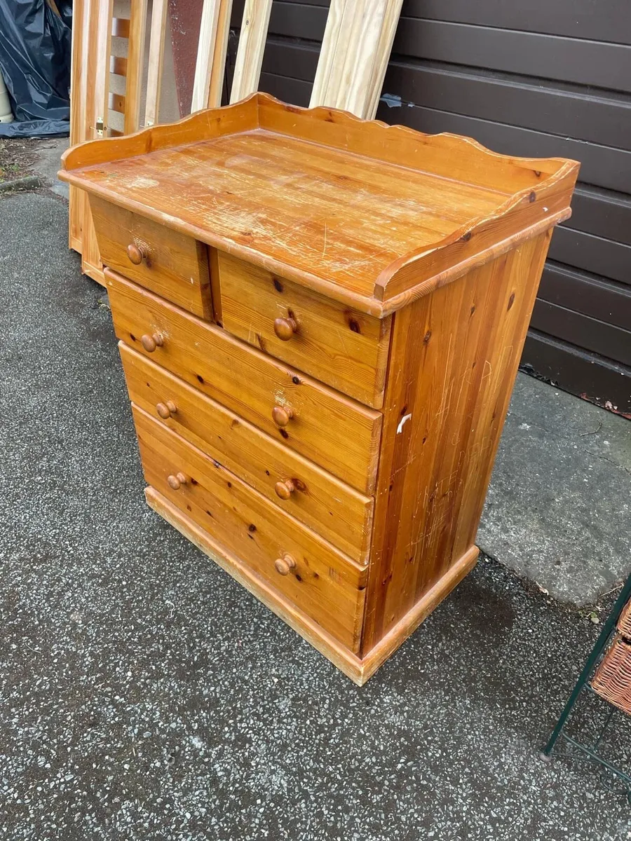 Solid pine chest of drawers - Image 3