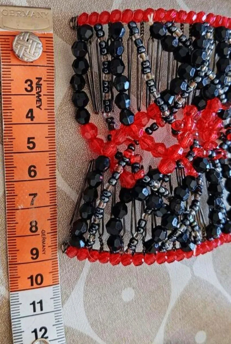 2 vintage beaded hair clips - Image 4