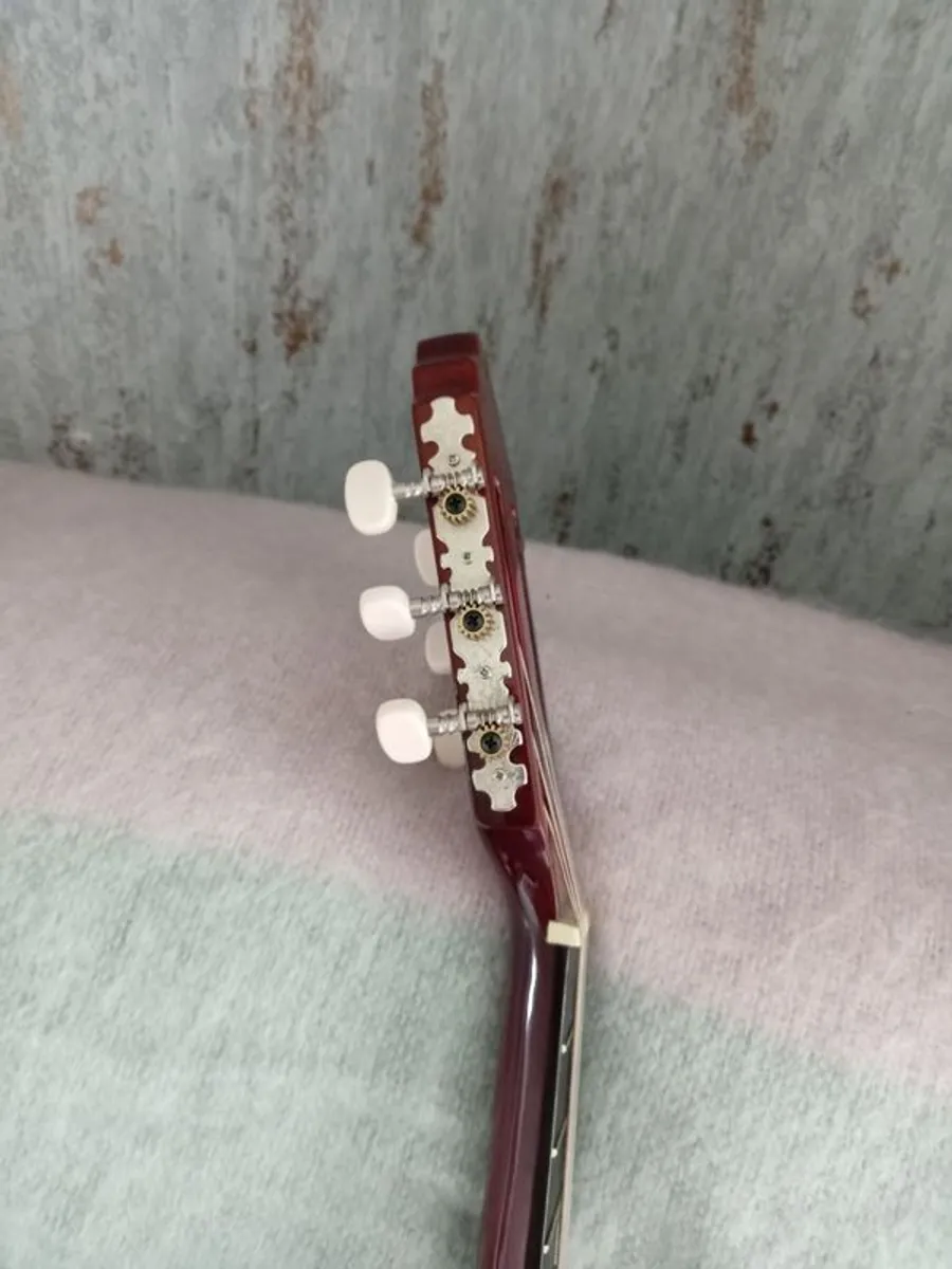 Guitar - Image 4
