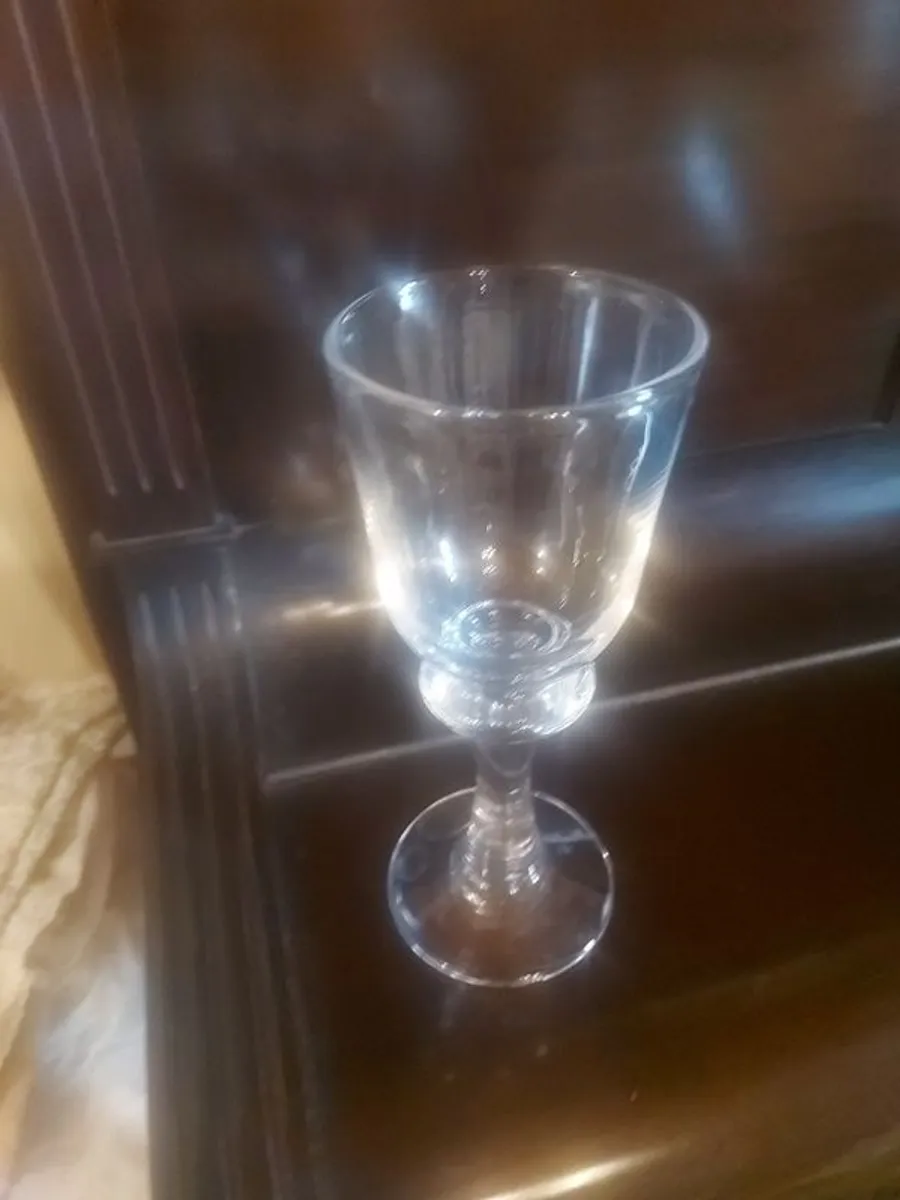 Jerpoint Glass - Image 2