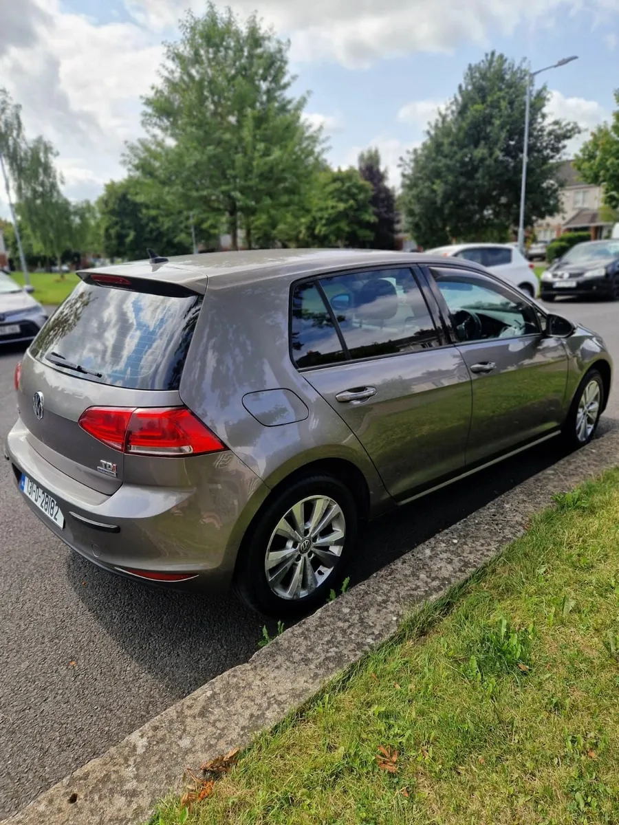 Volkswagen Golf 2013 - Image 2
