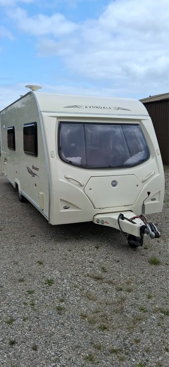 EXCELLENT 4 BERTH AVONDALE DART 545-4 CARAVAN. - Image 1