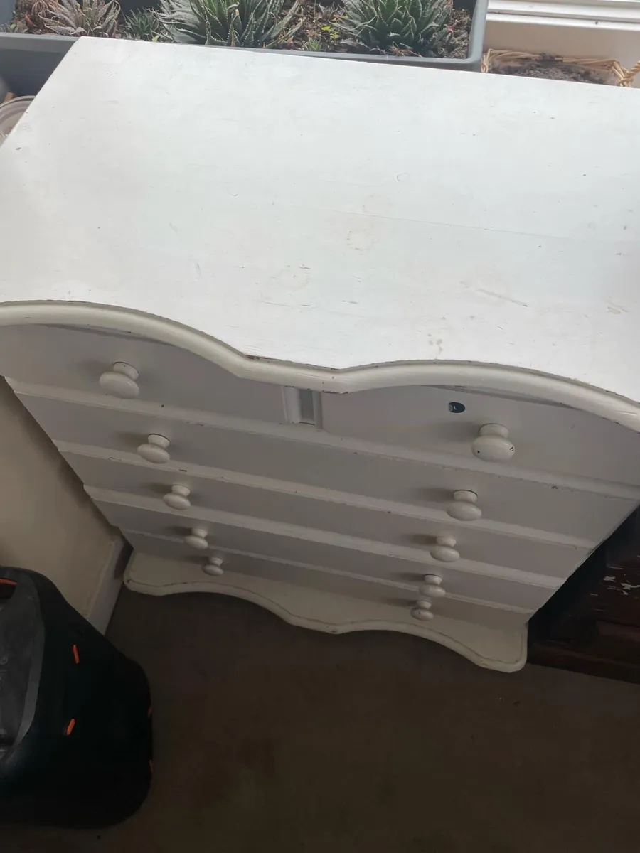 White wooden chest of drawers - Image 2