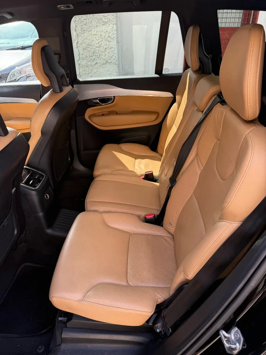 Volvo XC90 2017 - Image 1