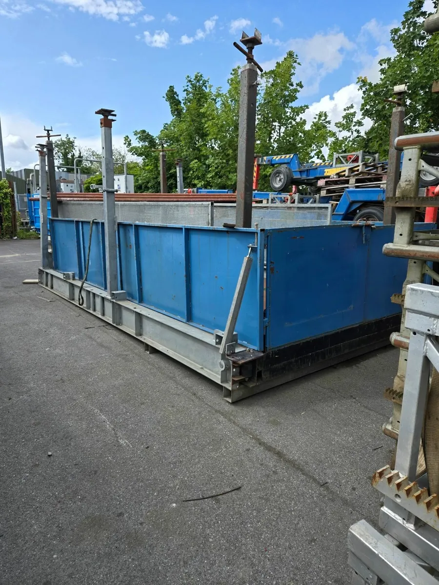 Crane loading platforms