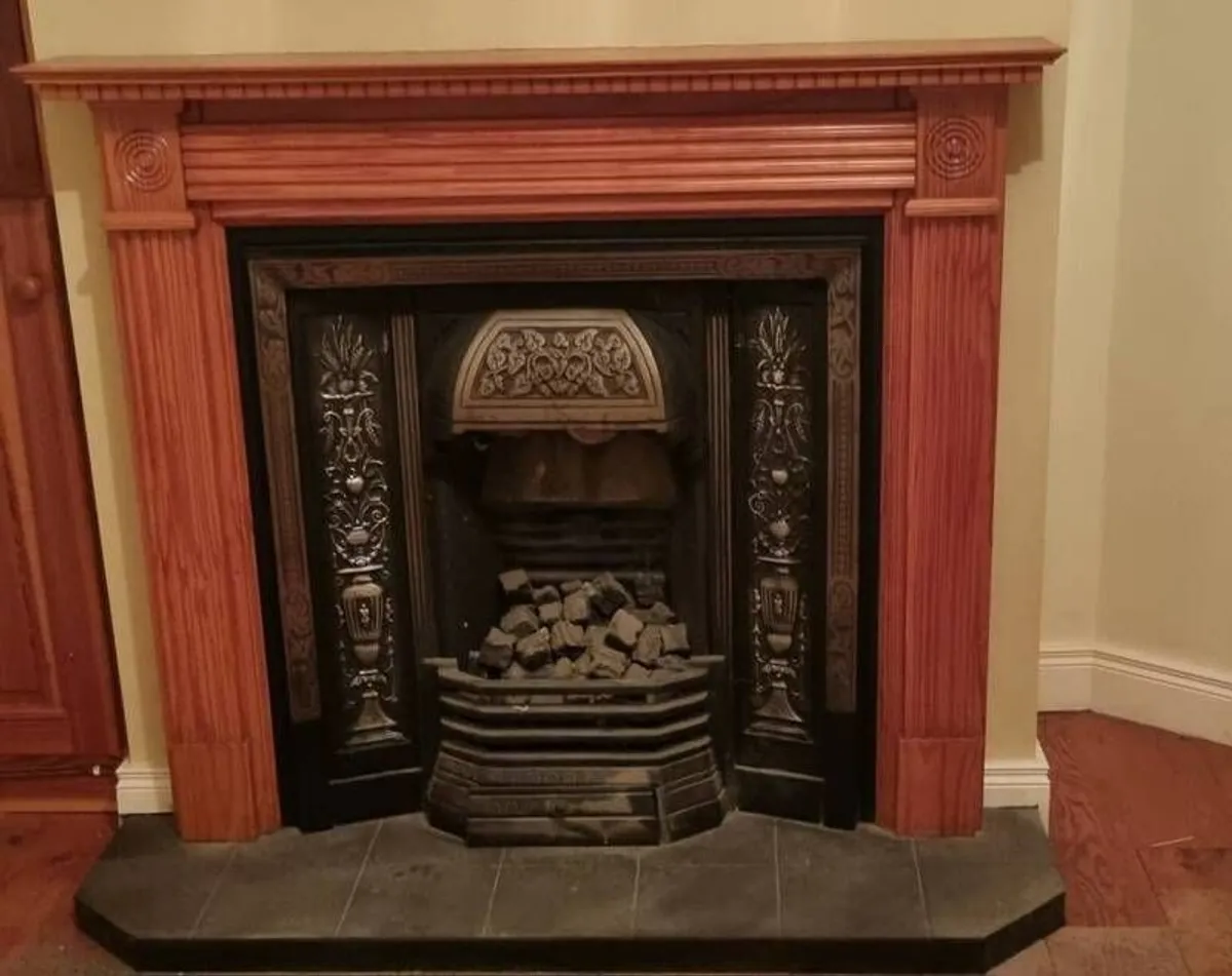 Wooden fireplace and Gas fire - Image 2