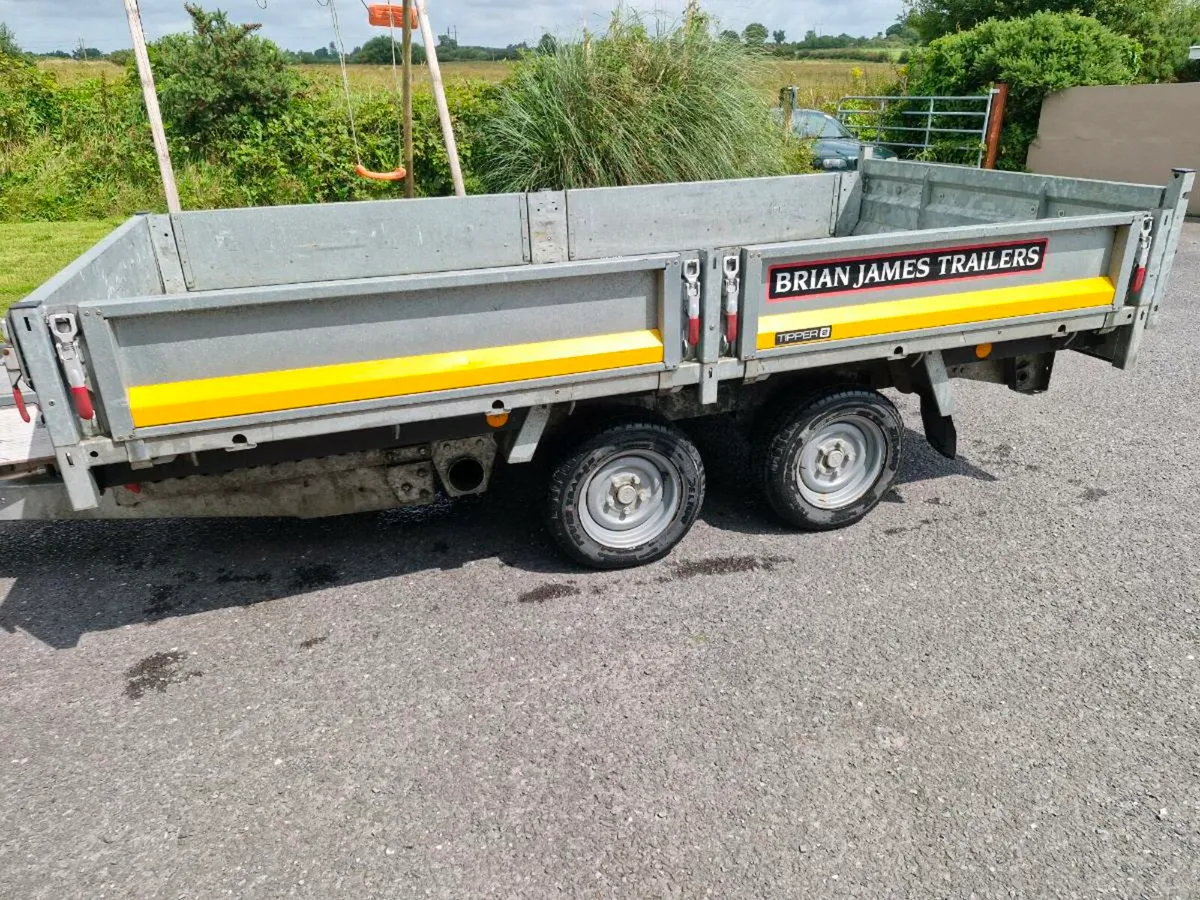 Trailer - Image 1
