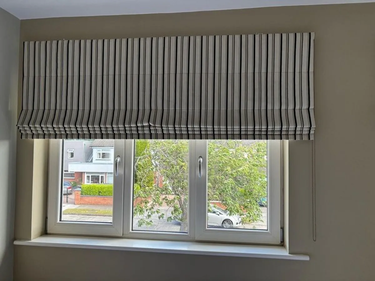Roman Blinds x 3 of same size 196cm wide x 146cm long - Image 2