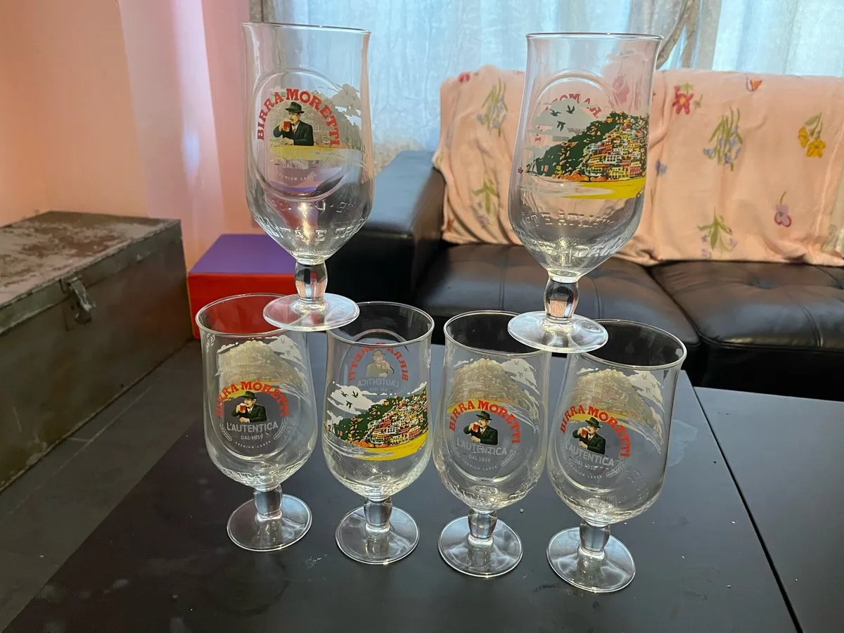 12 bira Moretti limited edition pint glasses - Image 1