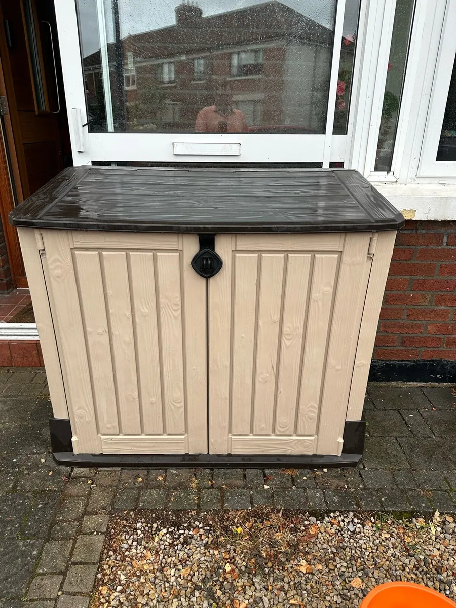 Outdoor storage box - Image 2