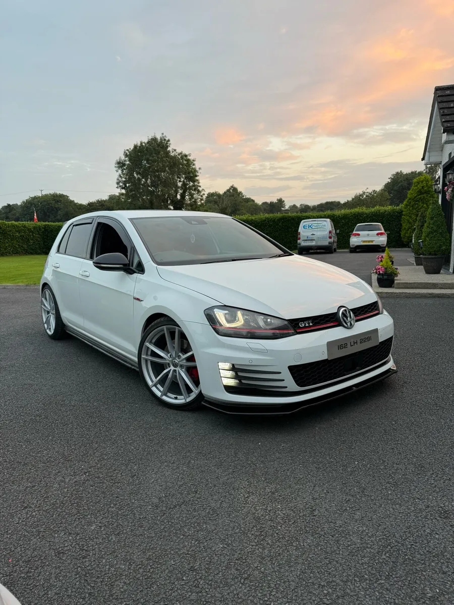 GOLF GTI DCC - Image 2