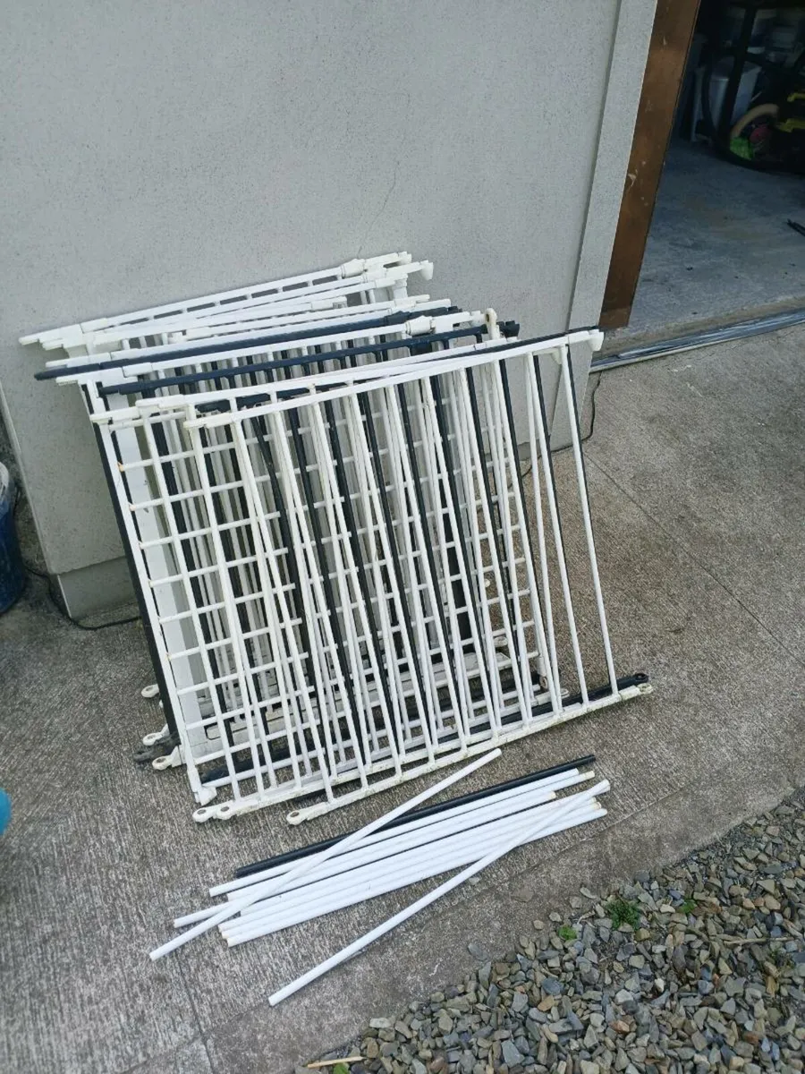 Baby safety gates