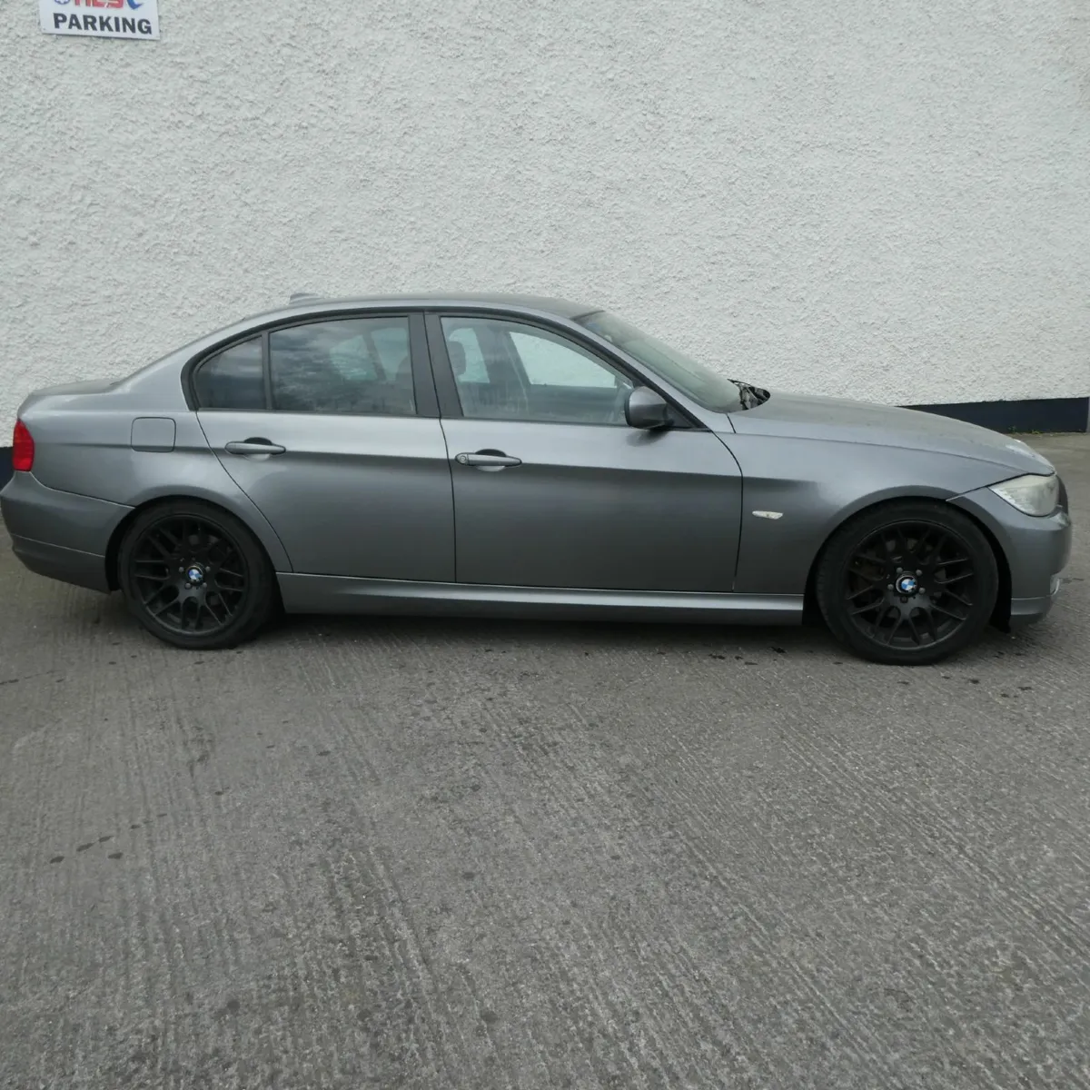 BMW 3-Series 2011 - Image 1