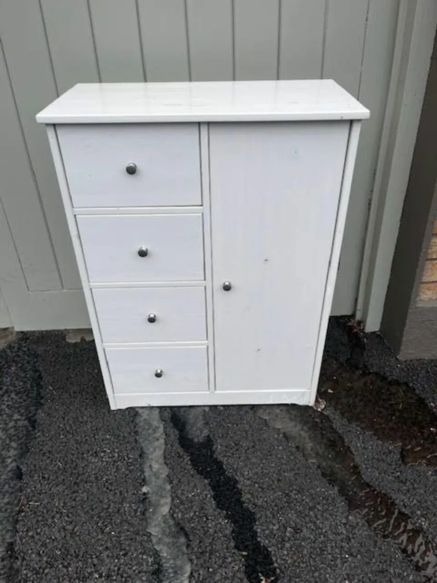 White Cabinet with drawers - Image 1
