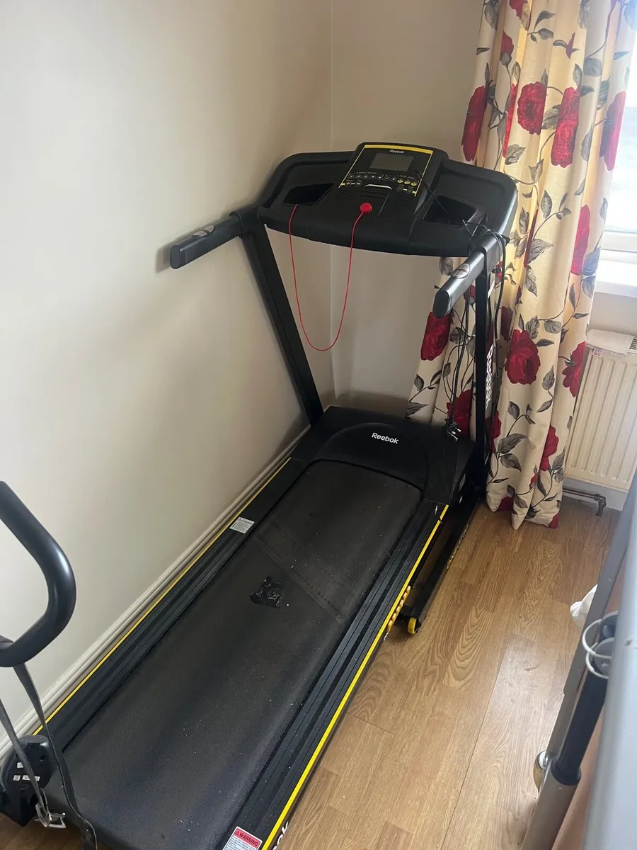 Reebok GT30 treadmill - Image 1