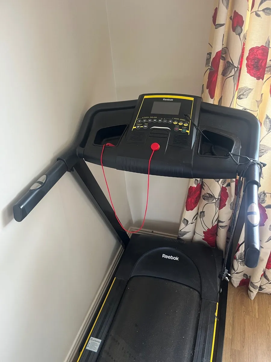 Reebok GT30 treadmill - Image 3