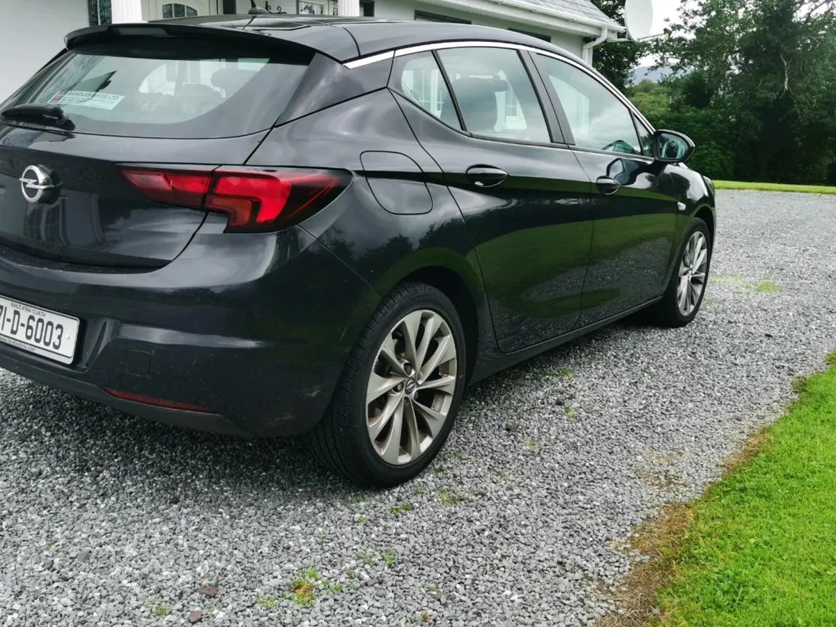 Opel Astra 2017 1.4 Petrol - Image 3