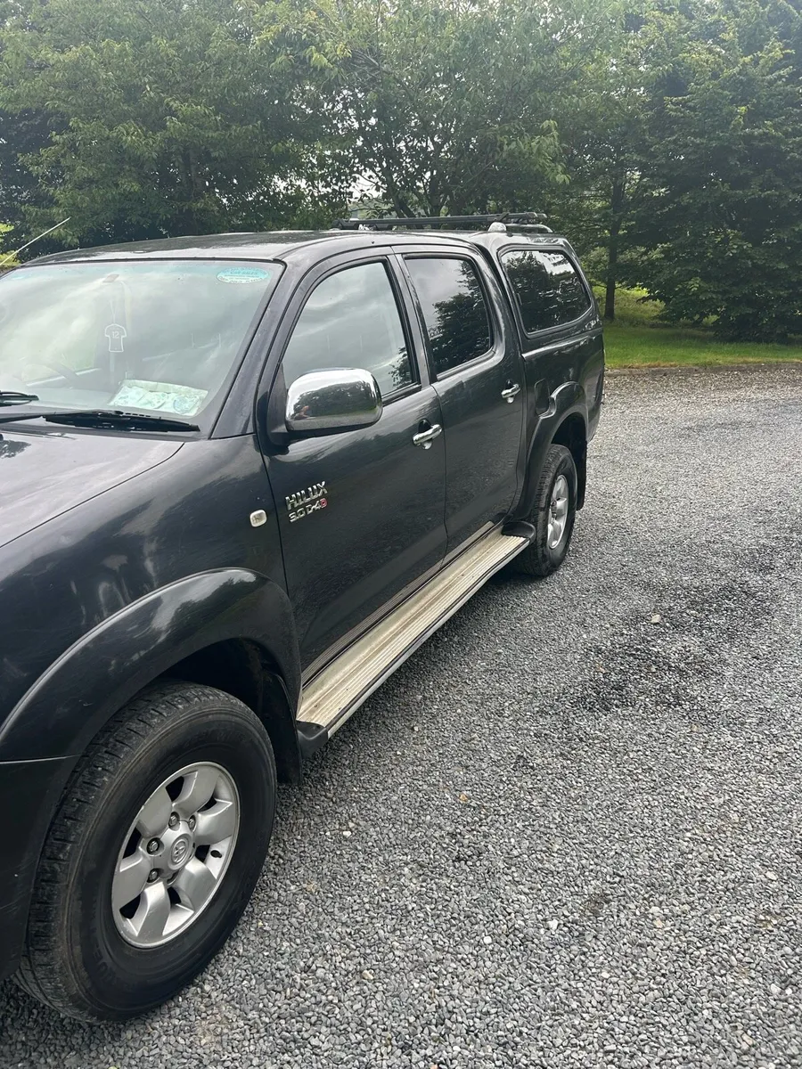 Toyota Hilux - Image 4
