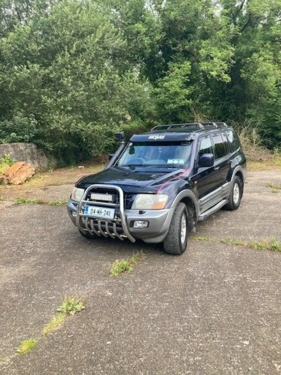 Mitsubishi Pajero 2004 - Image 1