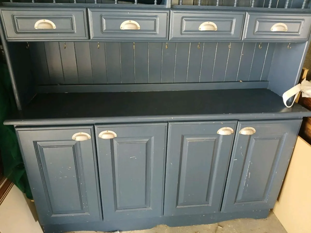 Ornate kitchen display dresser - Image 2