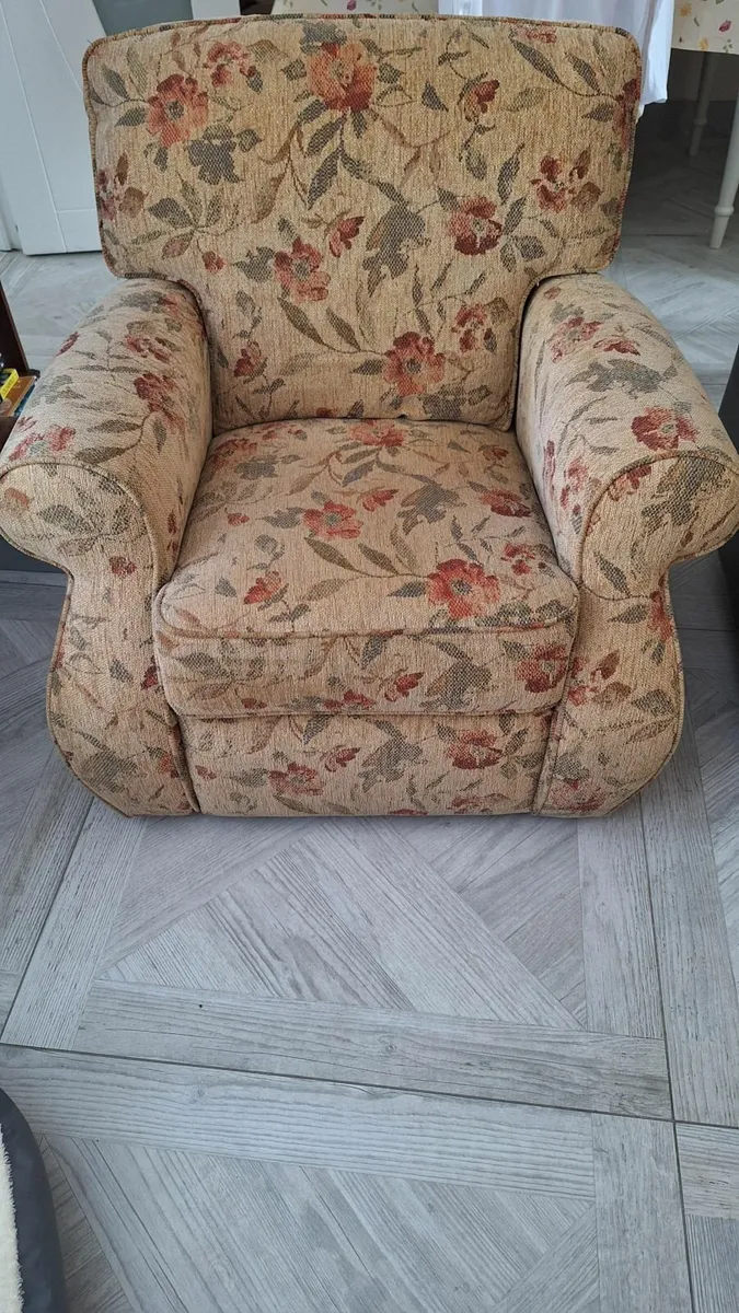 Three Piece Suite (including 1 recliner) - Image 3