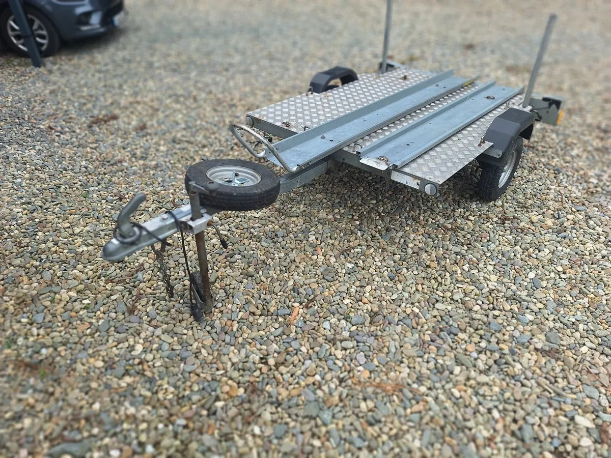 Motorcycle trailer - Image 1