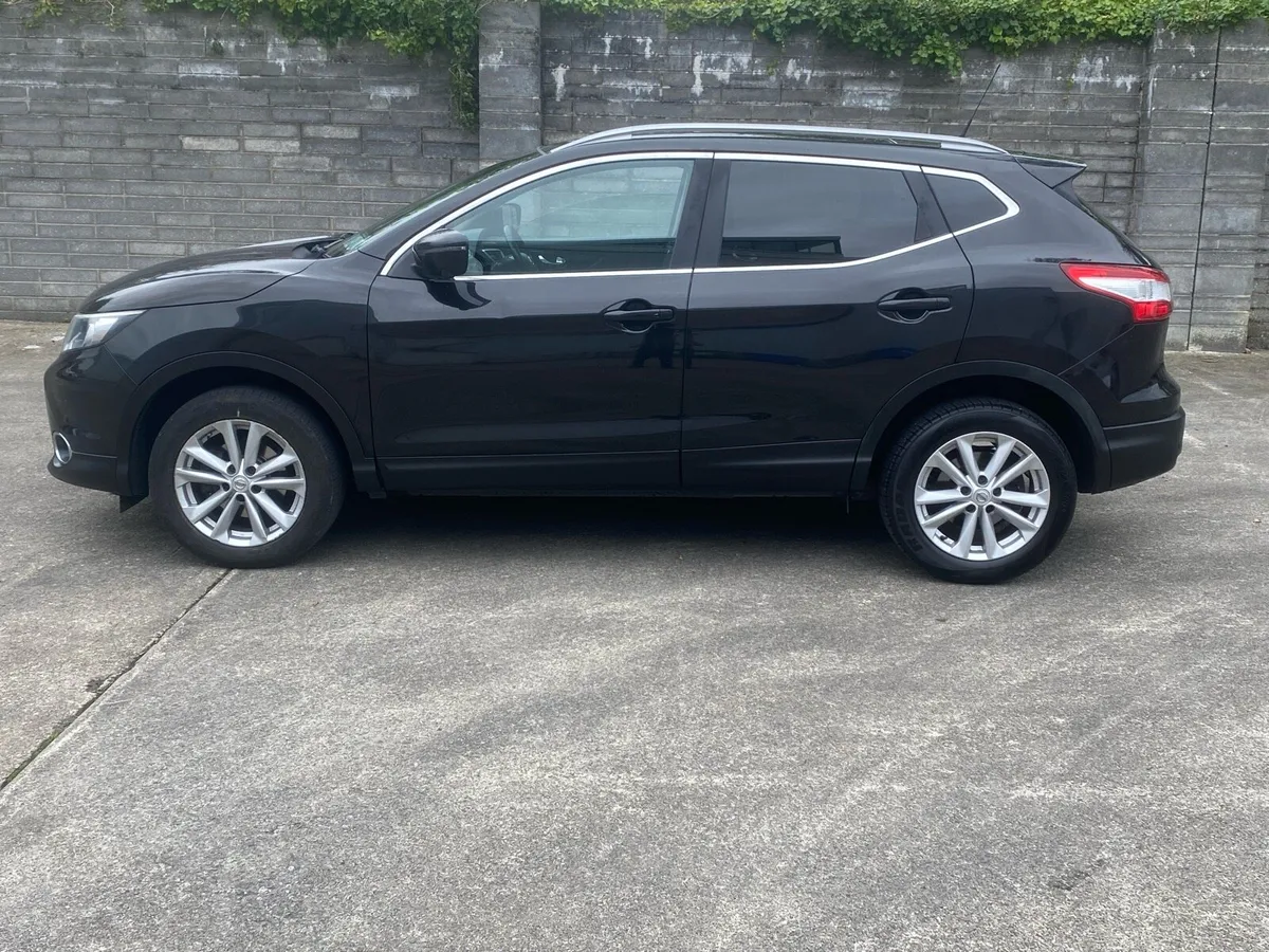 2016 Qashqai High Spec, 1 Previous Owner, Service - Image 1