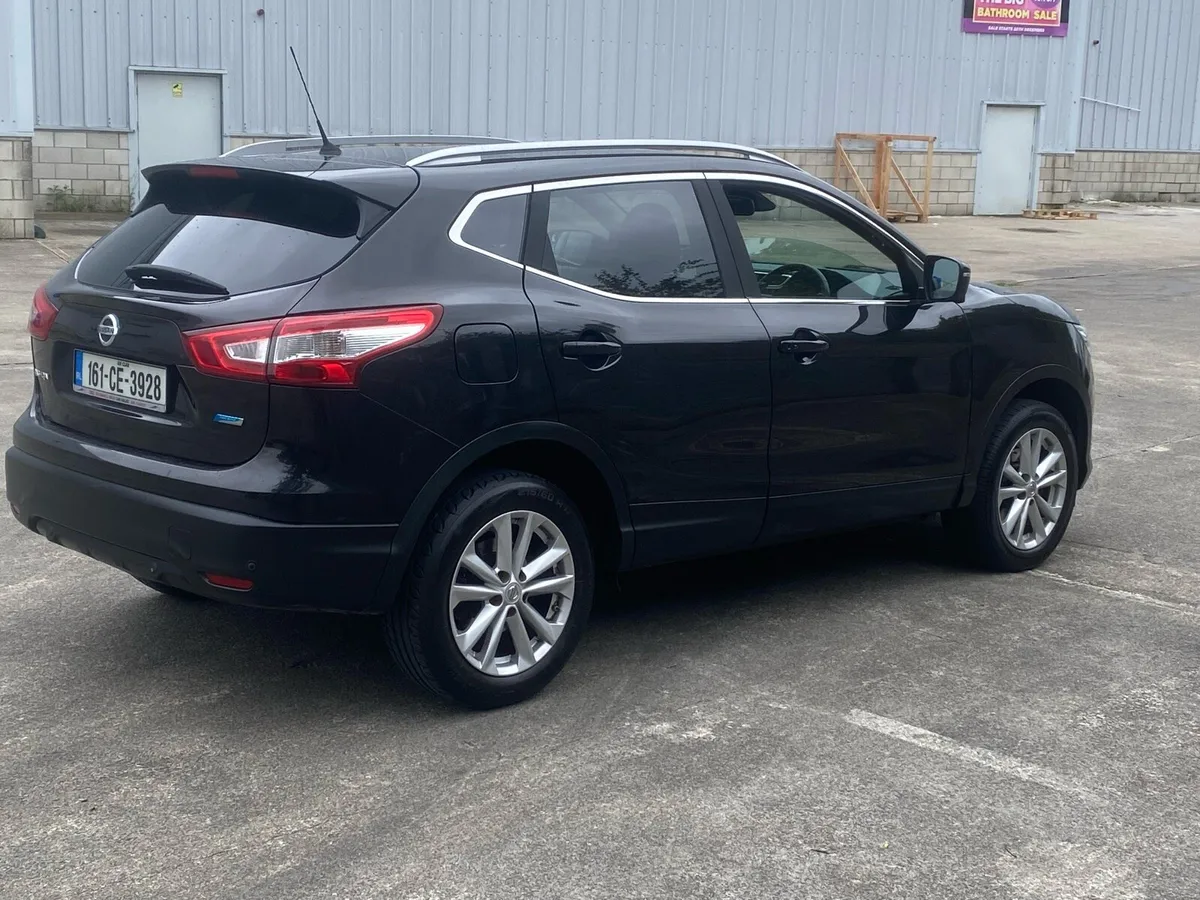 2016 Qashqai High Spec, 1 Previous Owner, Service - Image 4
