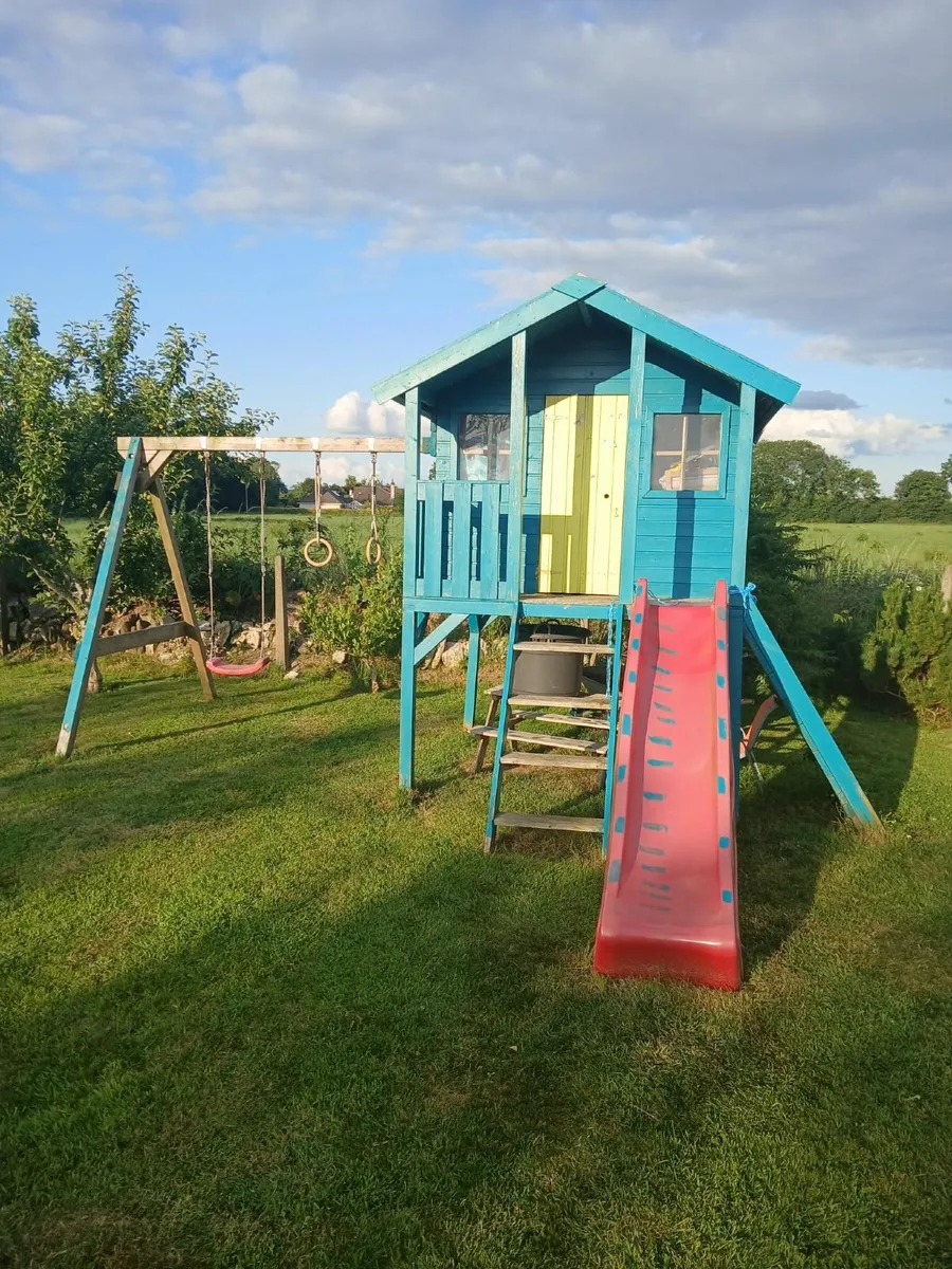 Treehouse / Double Swing / Climbing Wall / Slide - Image 1