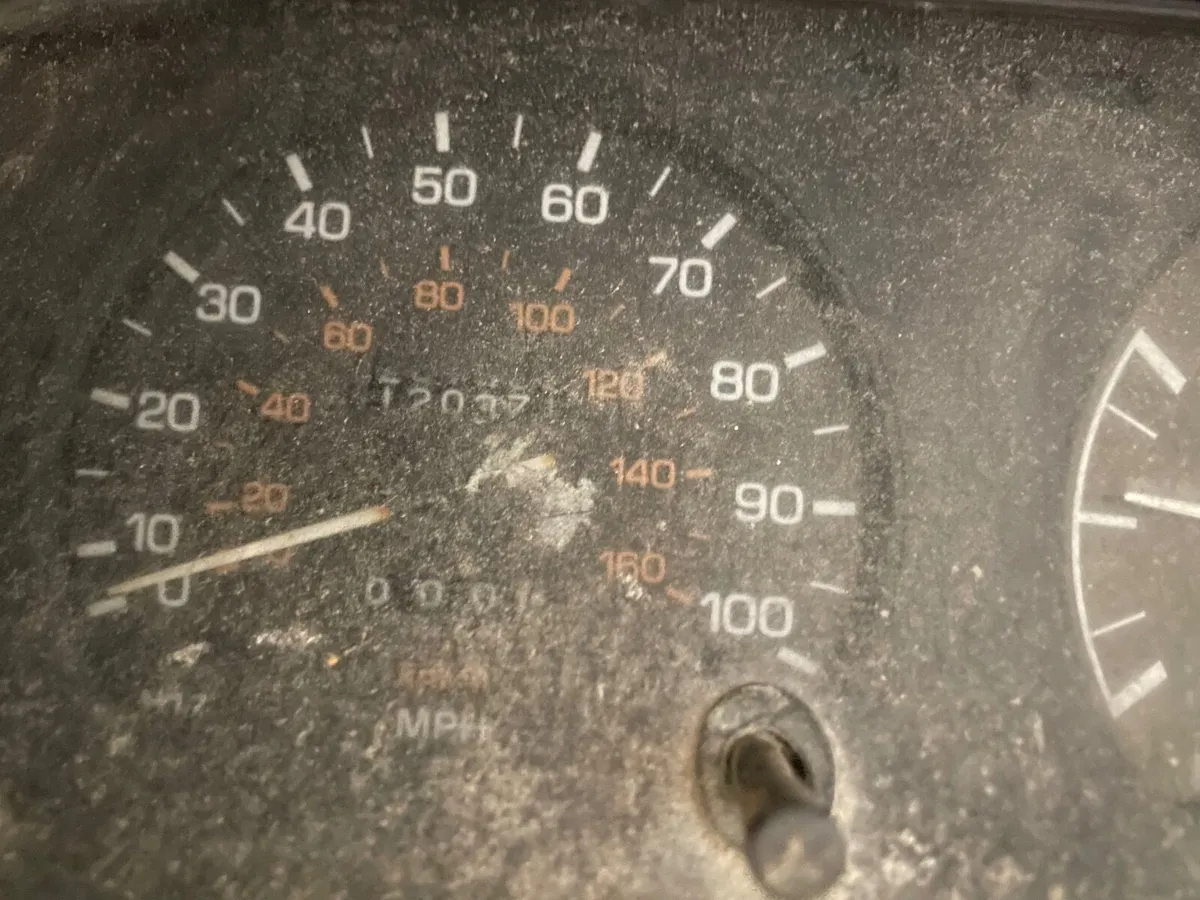 Toyota Hiace 1993 - Image 3
