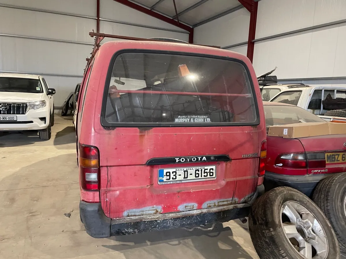 Toyota Hiace 1993 - Image 4