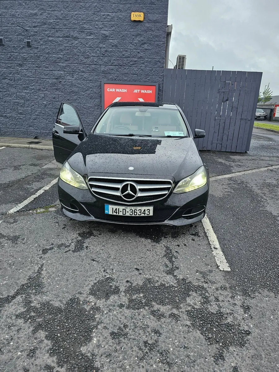 Mercedes-Benz E-Class 2014 - Image 2