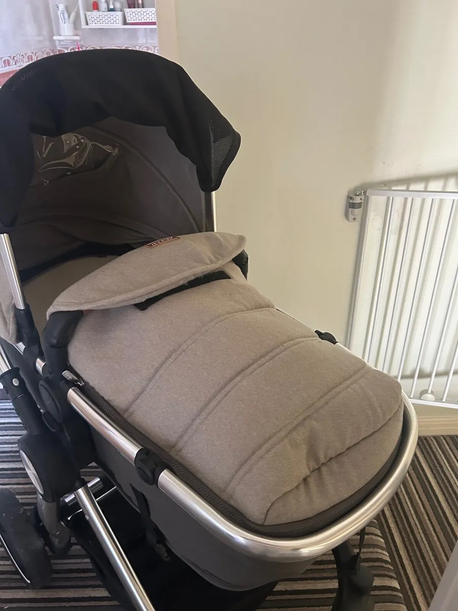 Pushchair - Image 2