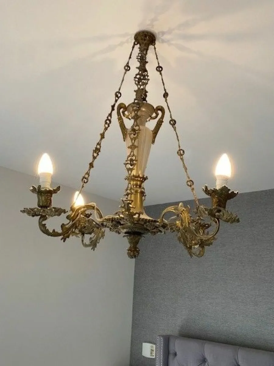 Chandalier - Image 1