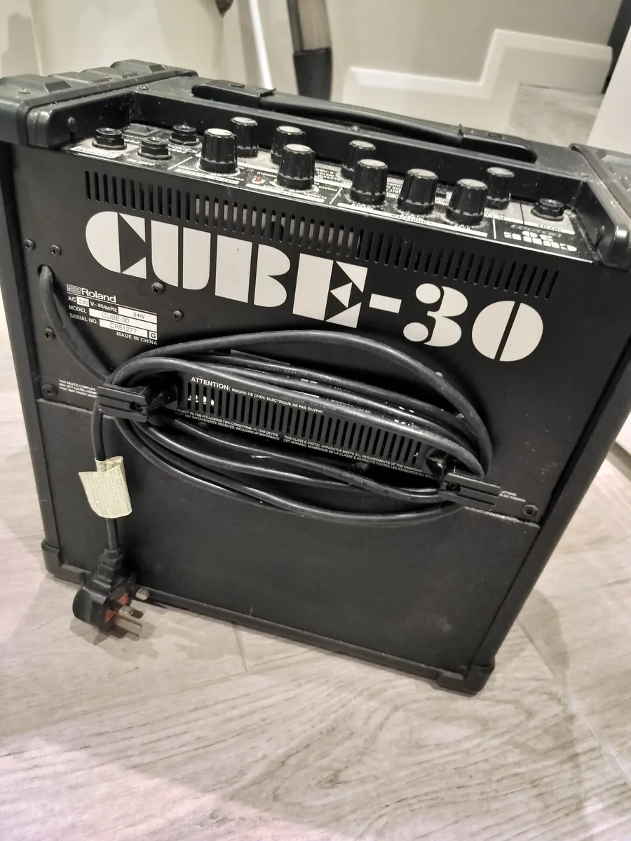 Roland Cube 30 Amp - Image 1